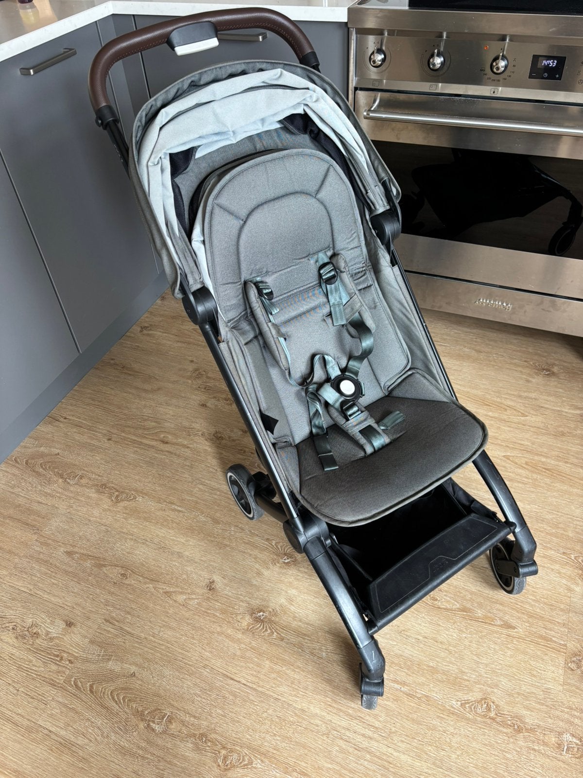 Joolz aer buggy mighty green kinderwagen opvouwbaar, Ophalen, Zo goed als nieuw, Regenhoes