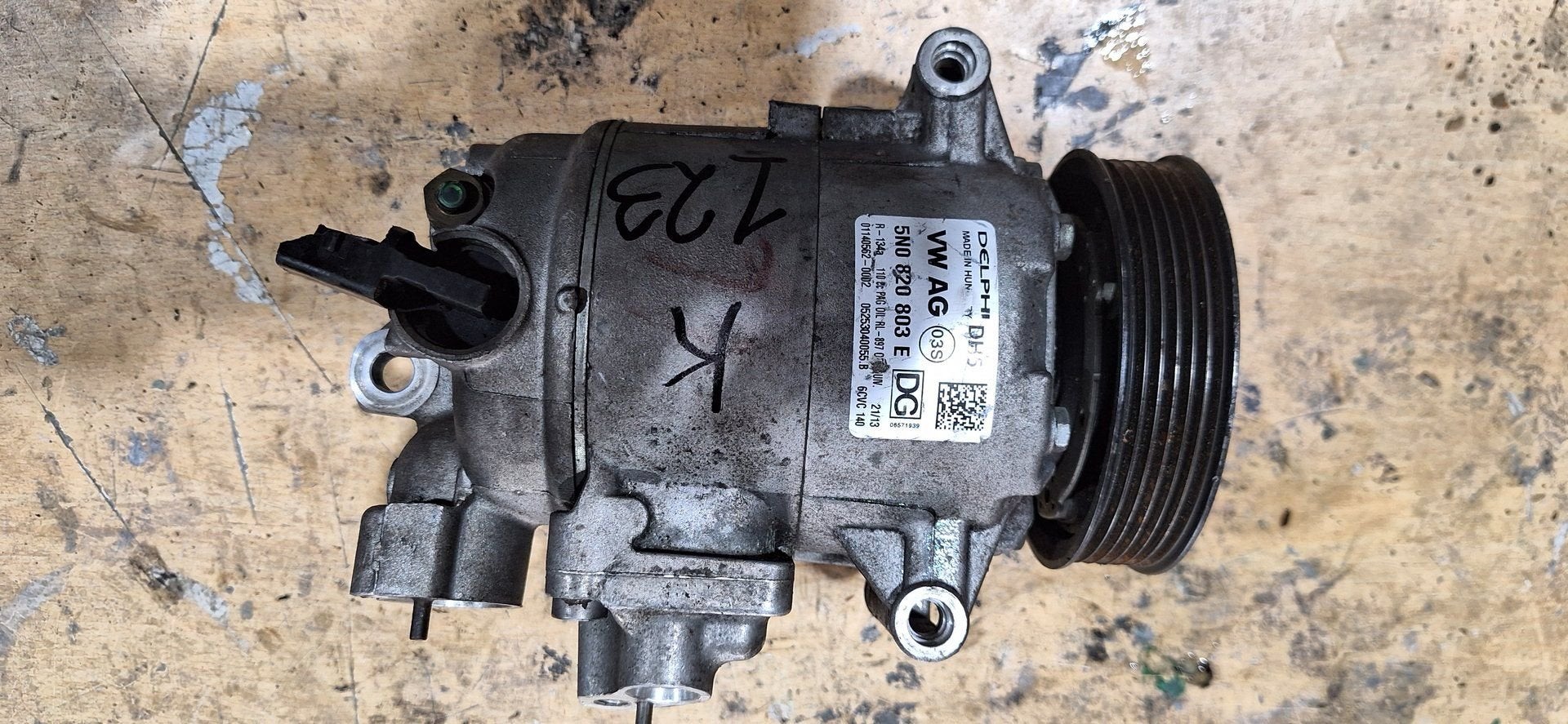 Originele Delphi VW Aircopomp / Compressor (5N0 820 803 E), Gebruikt, -, -, Ophalen of Verzenden