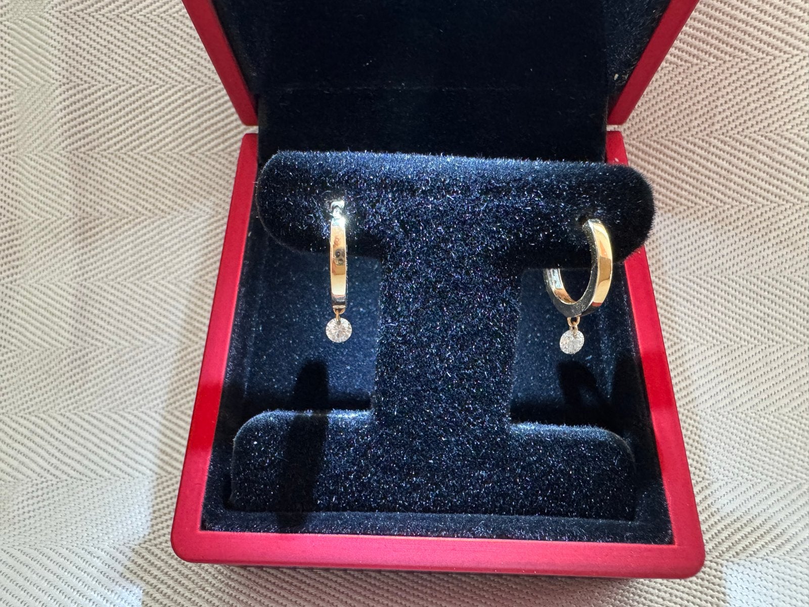 18K Geelgouden Creolen met 'Floating' Diamanten, Sieraden, Tassen en Uiterlijk, Oorbellen, Hangers, Ophalen of Verzenden, Zo goed als nieuw
