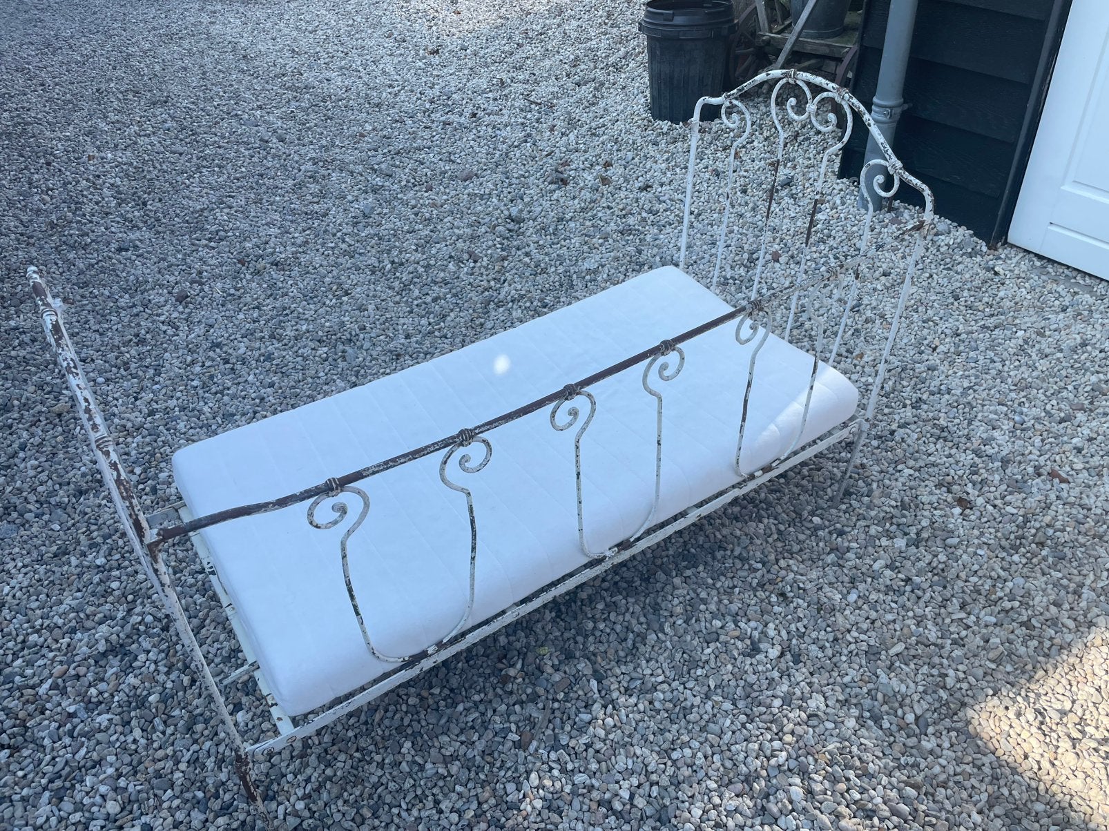 Brocante ijzeren ledikantje bed wieg, Ophalen