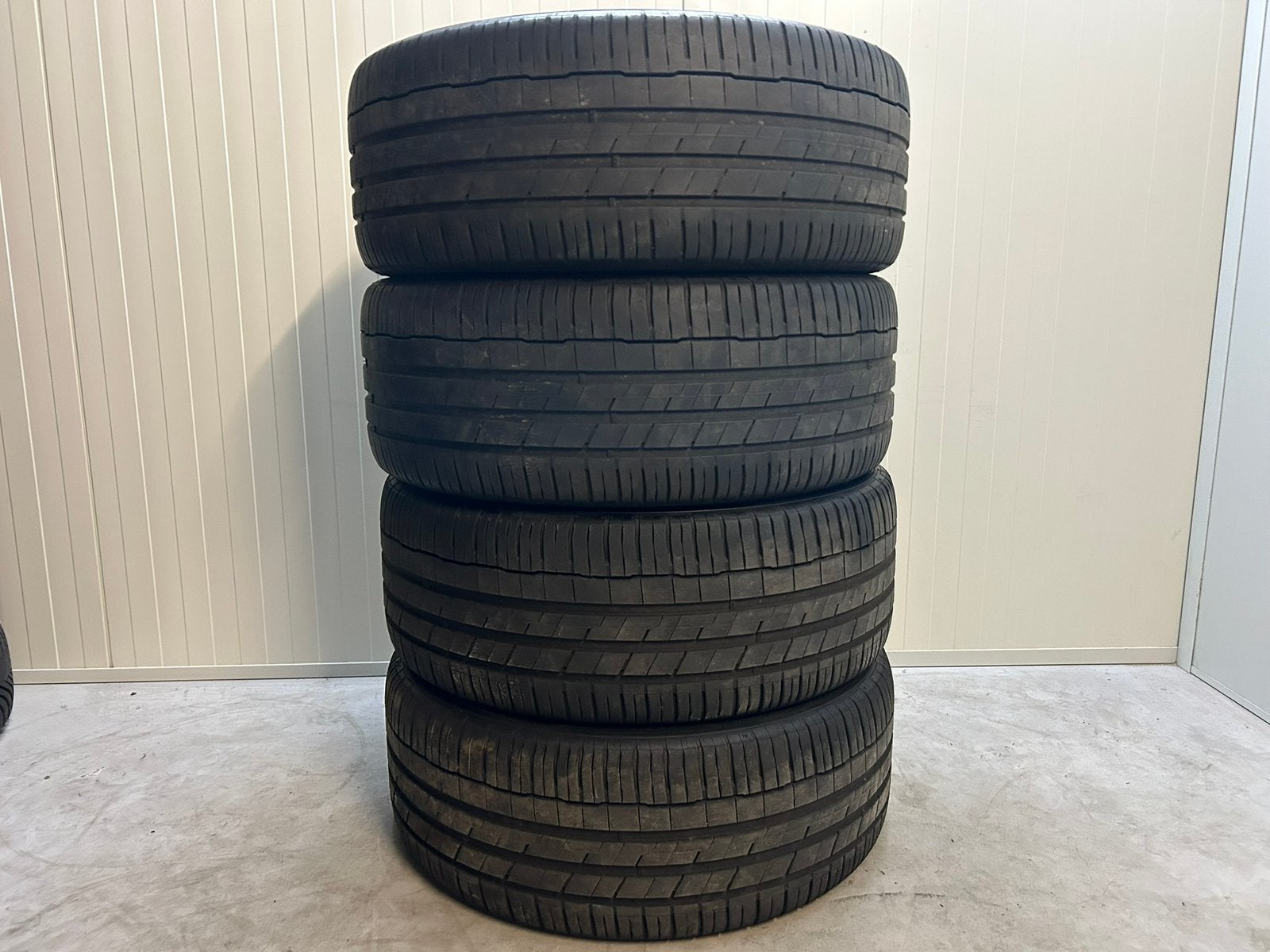 Originele Volvo XC90 22 inch Hankook 2023/2024, Ophalen, Gebruikt, 275 mm, Banden en Velgen