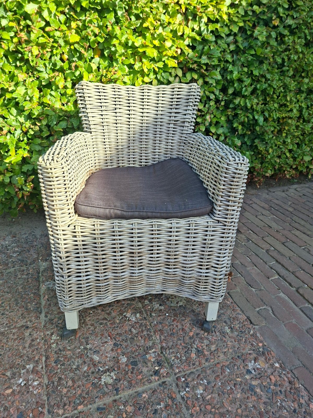 4 rieten tuinstoelen op wielen stoelen terras, Ophalen, Rotan