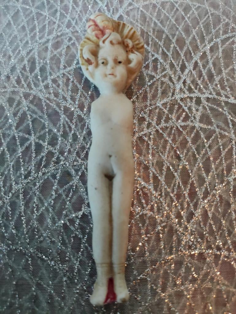 Mooi klein oud porseleinen popje, Antiek en Kunst, Verzenden