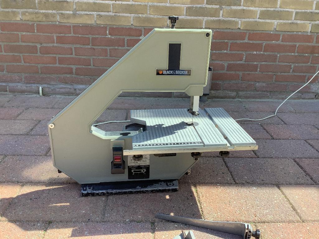Lintzaag, Ophalen, Gebruikt, 70 mm of meer, Black & Decker