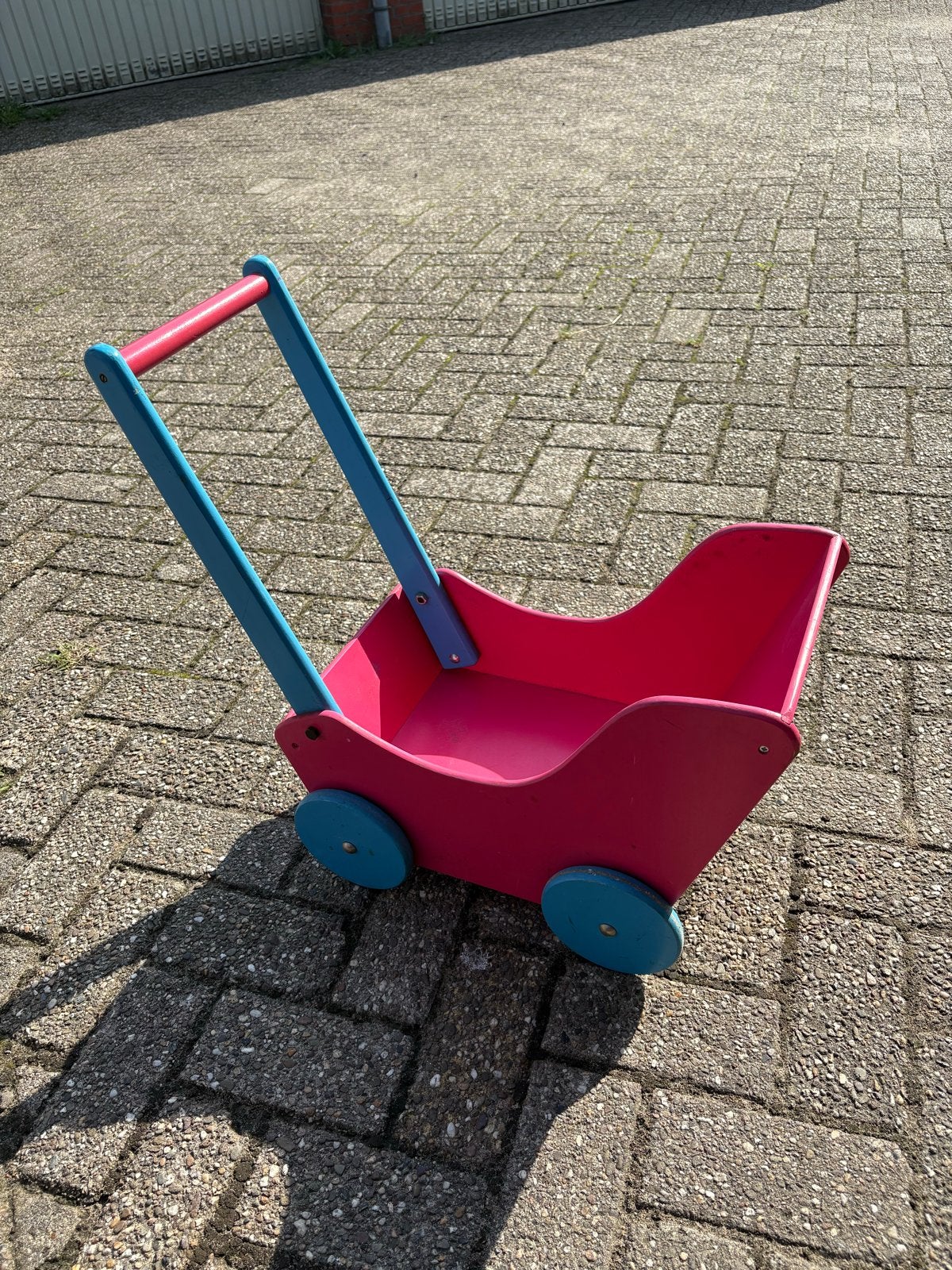 Houten poppenwagen roze/blauw, Ophalen, Gebruikt, Overige typen