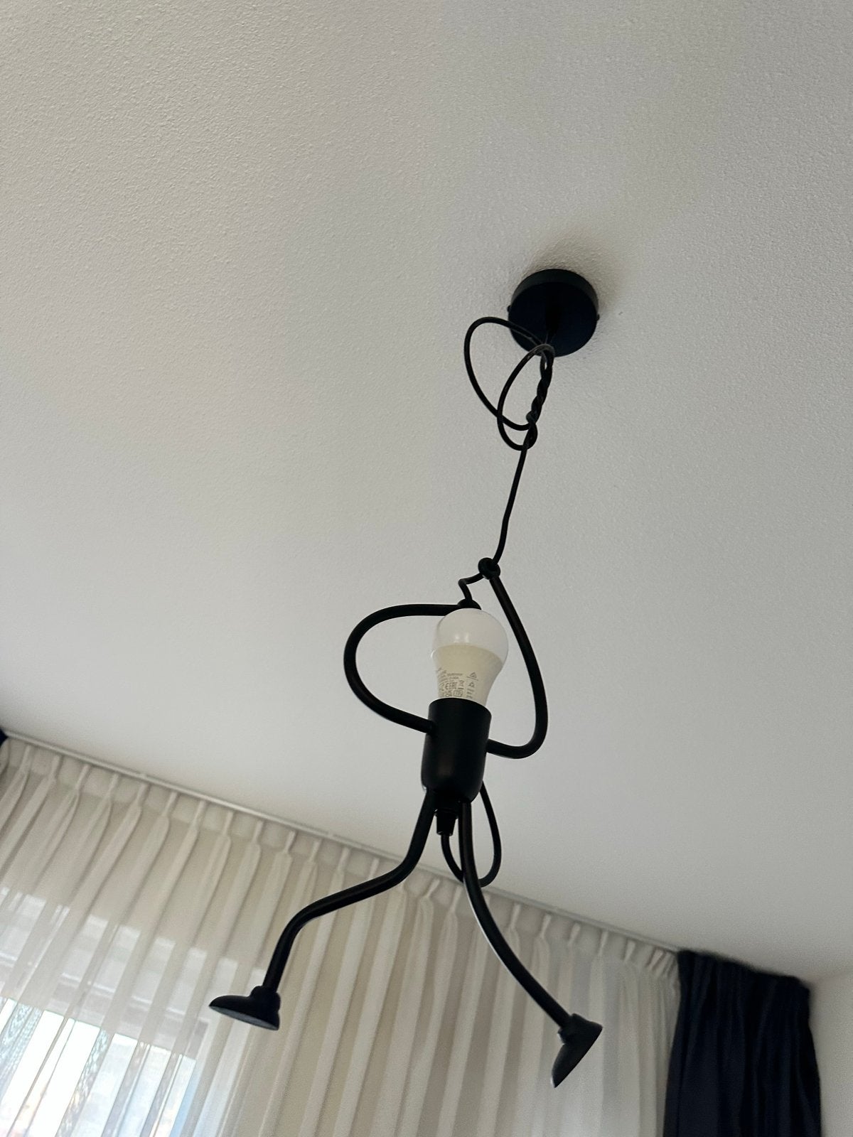 Leuke en unieke hanglamp in de vorm van een mannetje, Ophalen, Minder dan 50 cm, Zo goed als nieuw, Minder dan 25 cm