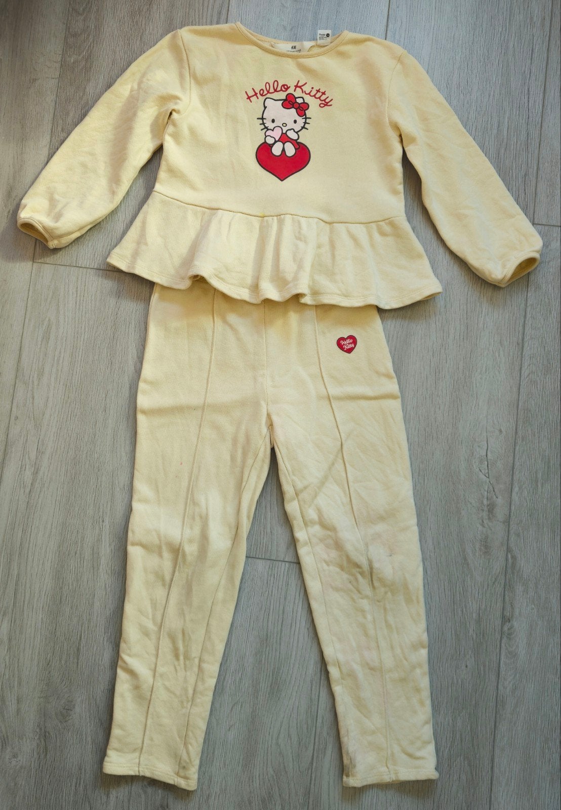 H&M Hello Kitty Setje - Trui en Broek maat 128, Ophalen of Verzenden, H&M, Meisje, Setje