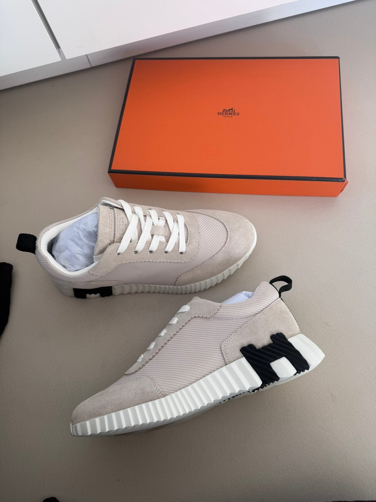 Hermes sneakers 37, Overige kleuren, Nieuw, Ophalen of Verzenden, Sneakers of Gympen