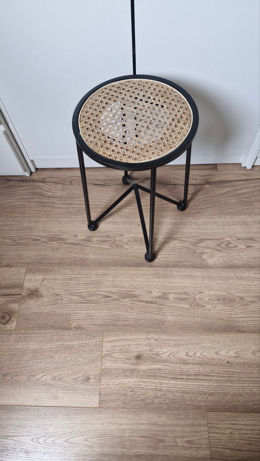 Stijlvol bijzettafeltje met rotan blad, Ophalen, Minder dan 45 cm, Minder dan 55 cm, Modern, Bohemian