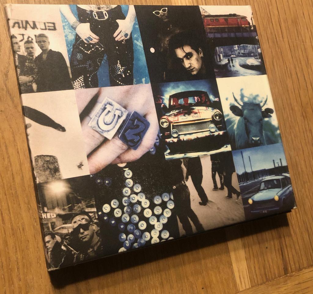 U2 - Achtung baby ( 20th. anniv. ed.; Deluxe 2CD versie ), Ophalen of Verzenden, Zo goed als nieuw, Poprock