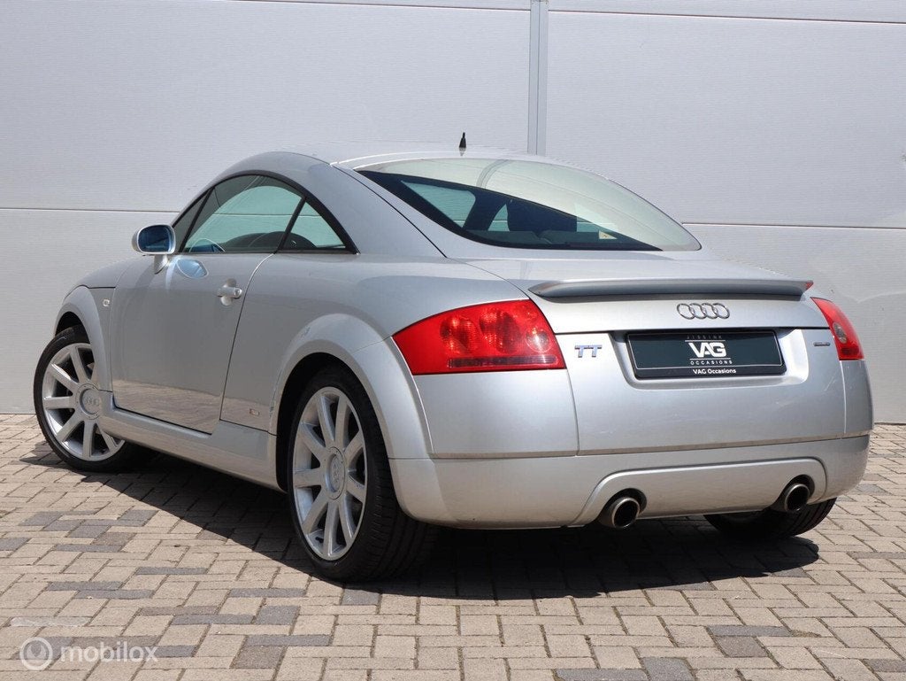 Audi TT 1.8 5V Turbo quattro, Auto's, Audi, TT, Zwart, 4 cilinders, 4 stoelen