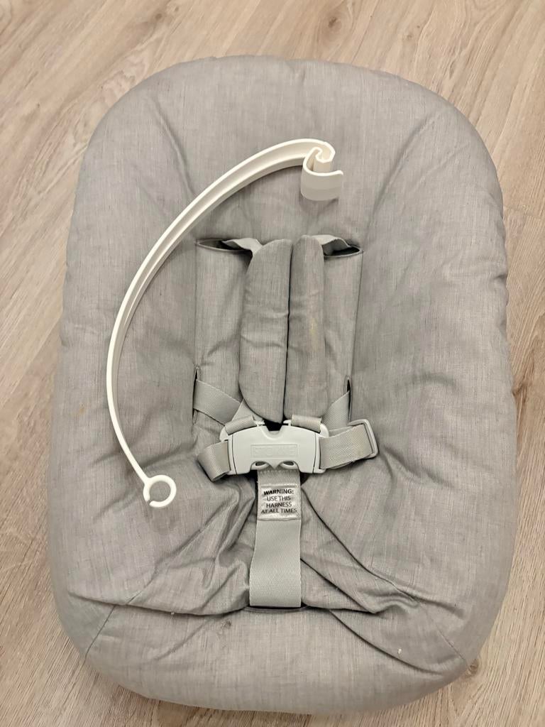 Stokke Tripp Trapp Newborn Set - Grijs, Kinderen en Baby's, Kinderstoelen, Zo goed als nieuw, Overige typen, Gordel(s), Ophalen of Verzenden