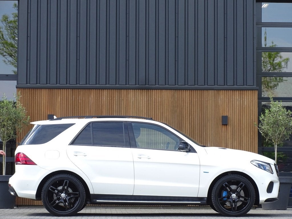 Mercedes-Benz GLE 500e 4-Matic 442PK AMG / LED / 360°, Auto's, Mercedes-Benz, Automaat, 442 pk, Gebruikt, 2000 kg