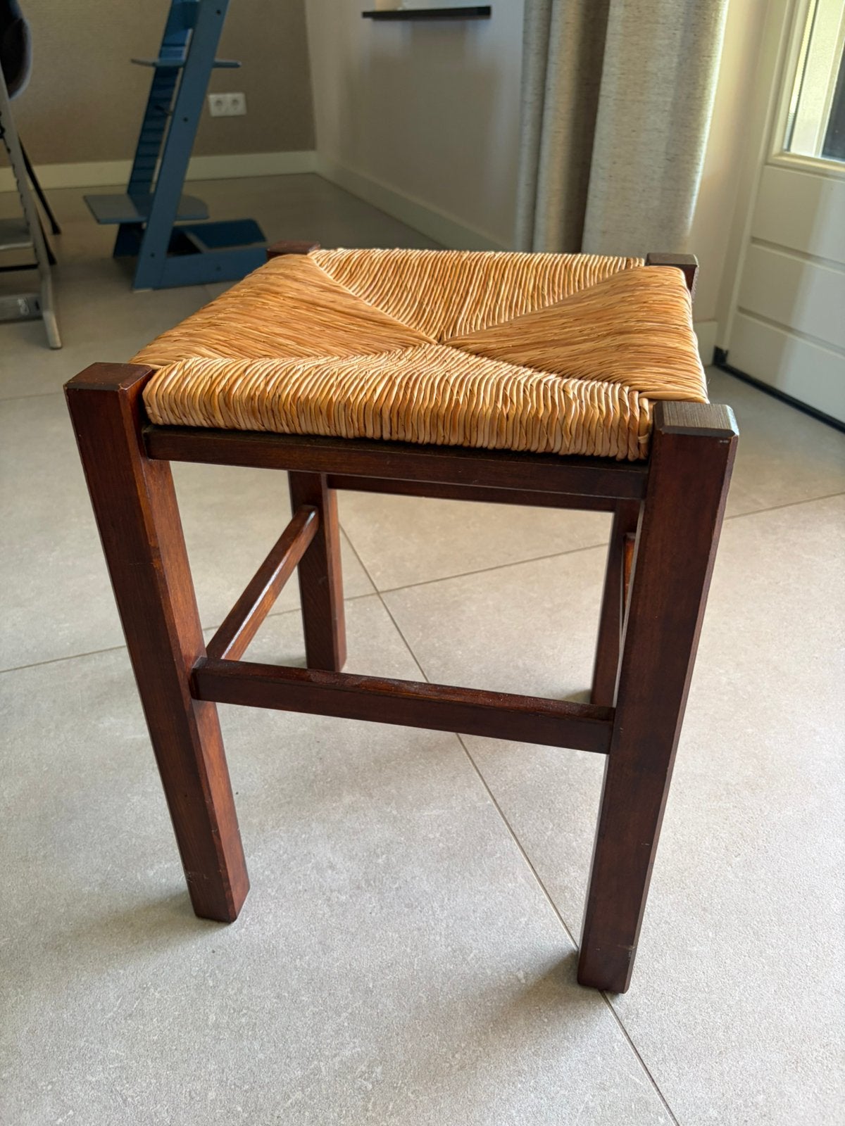 Houten kruk met papercord, Ophalen, Zo goed als nieuw, Hout