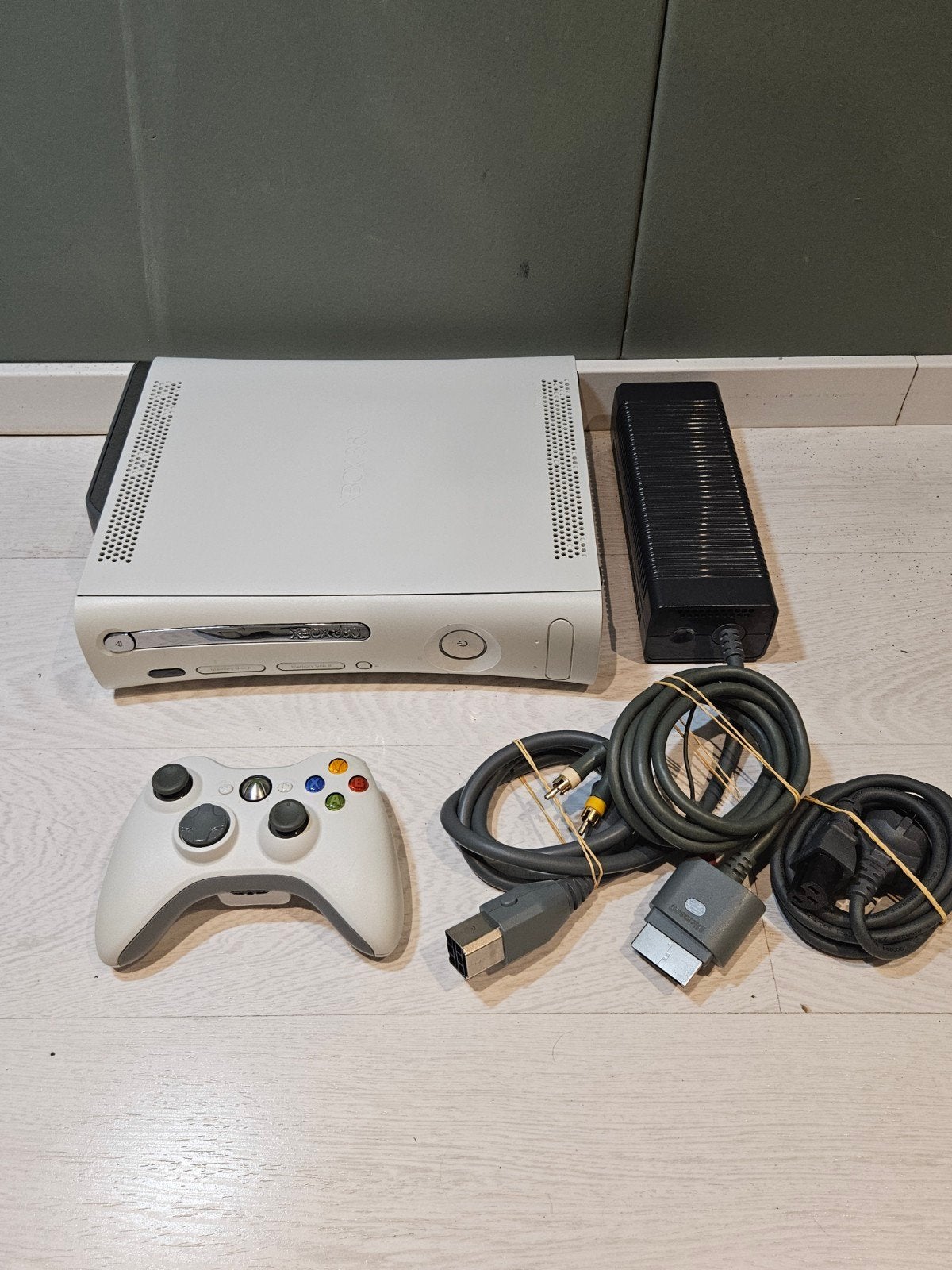 Xbox 360 - 20GB, Spelcomputers en Games, Spelcomputers | Xbox 360, Gebruikt, 360 Pro of Premium, Met 1 controller, 20 GB