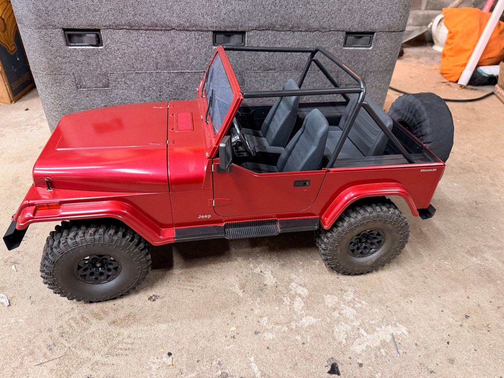 FMS Mashigan 1:10 (Jeep YJ) – Nieuwstaat + Koffer, Ophalen of Verzenden, Zo goed als nieuw, Auto