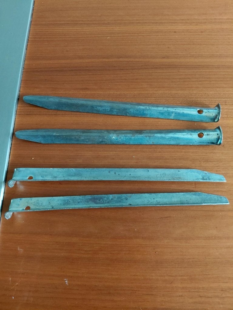 4 stalen driehoek haringen., Ophalen of Verzenden, Gebruikt