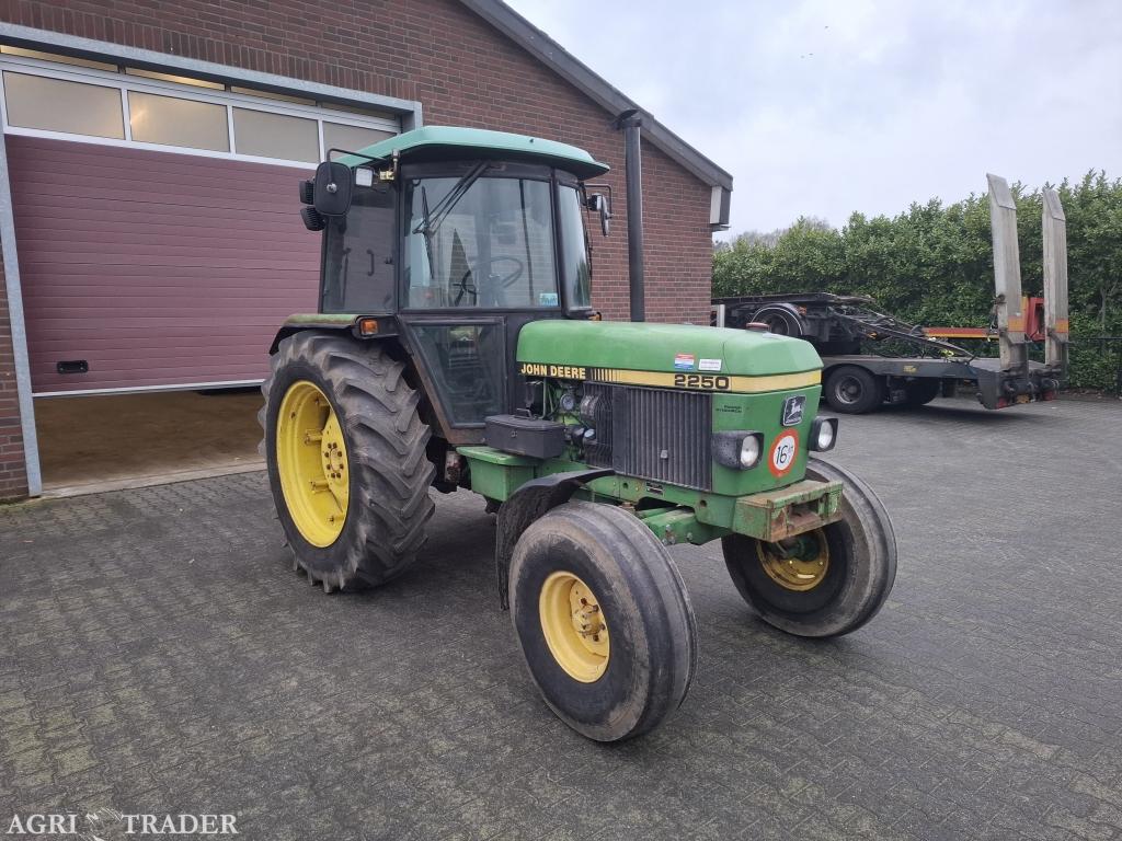 Johndeere 2250, John Deere, -, Meer dan 10000, Niet opgegeven