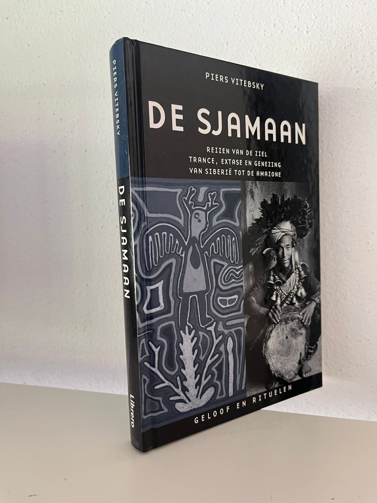 De Sjamaan - geloof en rituelen - Pierce Vitebsky, Boeken, Ophalen of Verzenden, Zo goed als nieuw, Overige onderwerpen, Achtergrond en Informatie