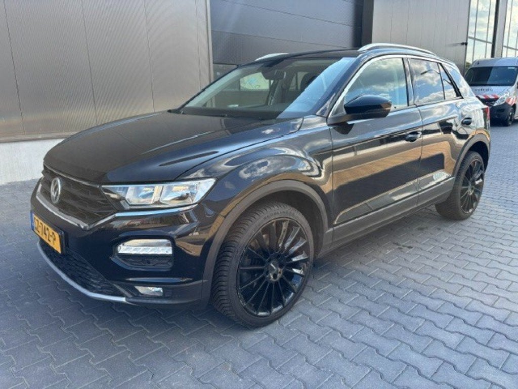 Volkswagen T-ROC 1.5 TSI STYLE, Auto's, Volkswagen, Automaat, Euro 6, 4 cilinders, 150 pk