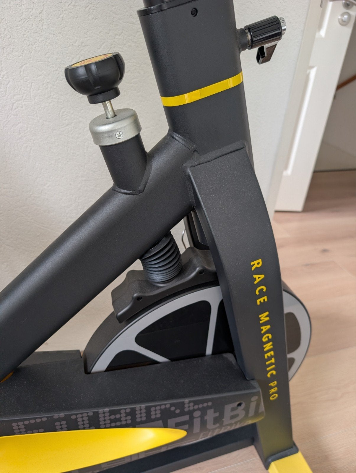 FitBike Race Magnetic Pro Spinningfiets, Sport en Fitness, Fitnessapparatuur, Zo goed als nieuw, Spinningfiets, Benen, Metaal