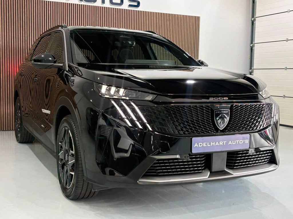 Peugeot 5008 1.2 Hybrid 145 GT 7 Pers / Navigatie full map /, Auto's, Peugeot, 145 pk, Zwart, 7 stoelen, Zwart