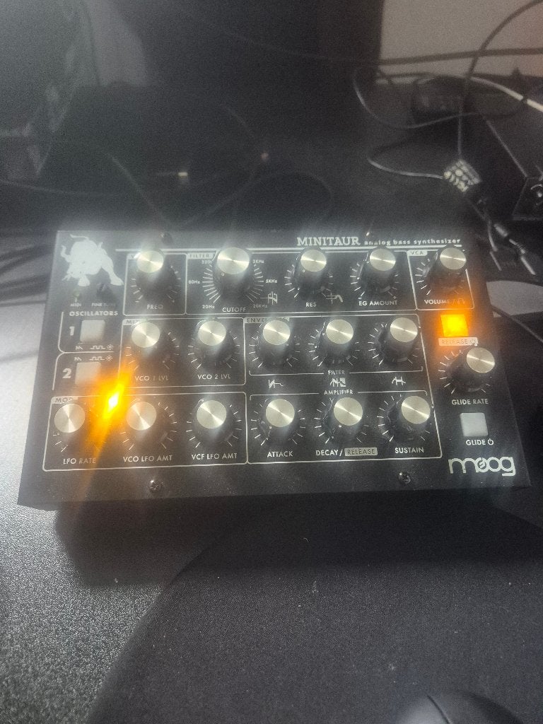 Moog Minitaur, Muziek en Instrumenten, Synthesizers, Zo goed als nieuw, Overige aantallen, Overige merken, Ophalen of Verzenden