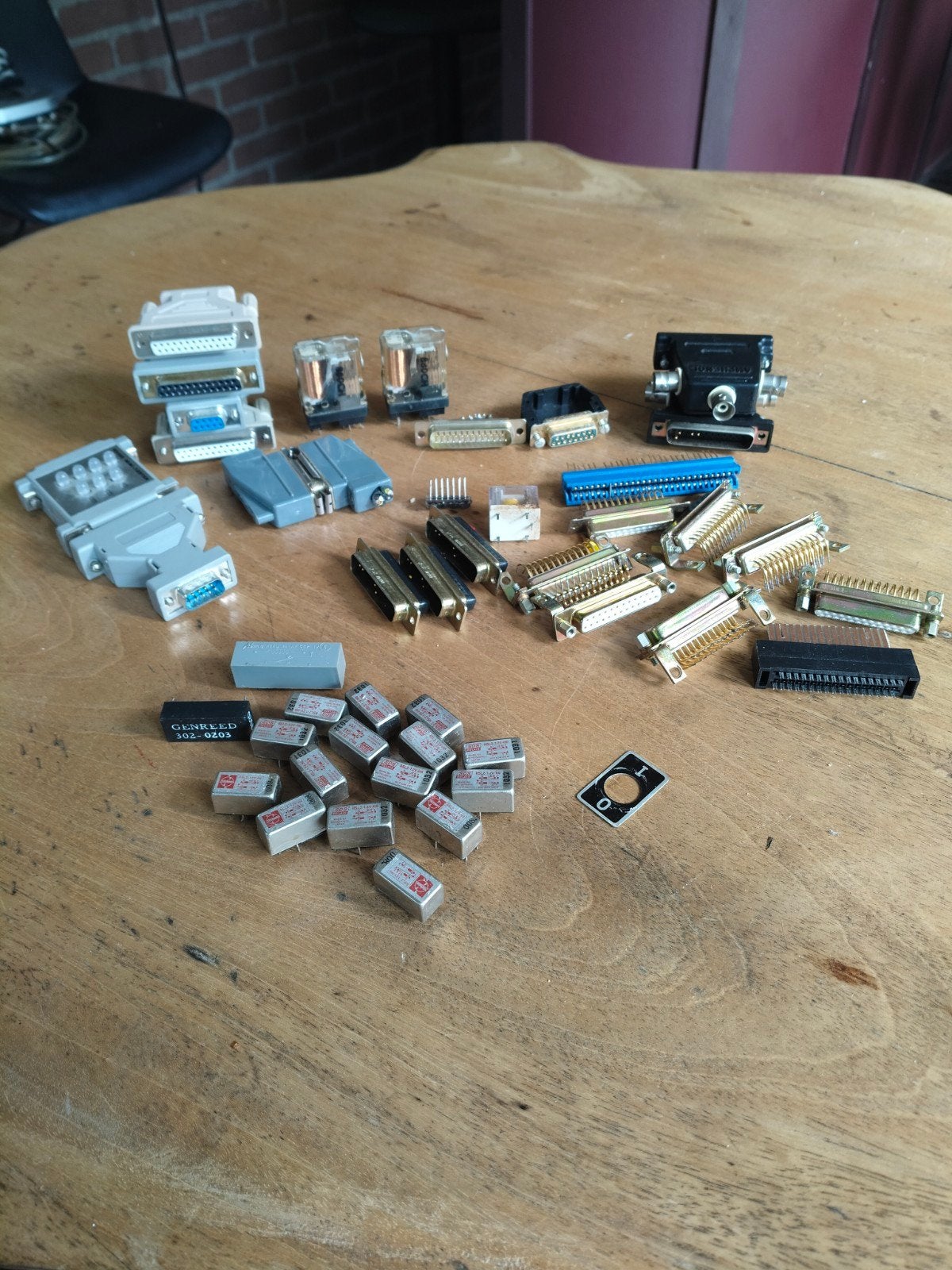 Diverse elektronica onderdelen: Relais, connectoren, etc., Ophalen, Gebruikt