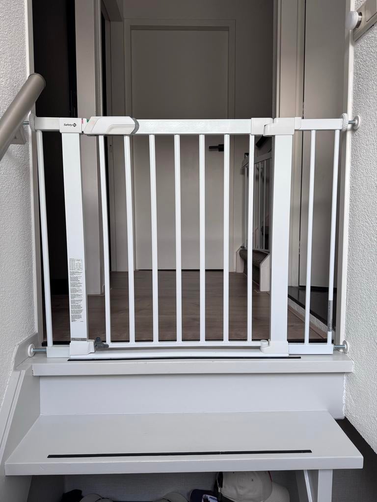 Safety 1st Flat Step Traphekje - veilig, Kunststof, Raamkozijn, Zo goed als nieuw, Ophalen