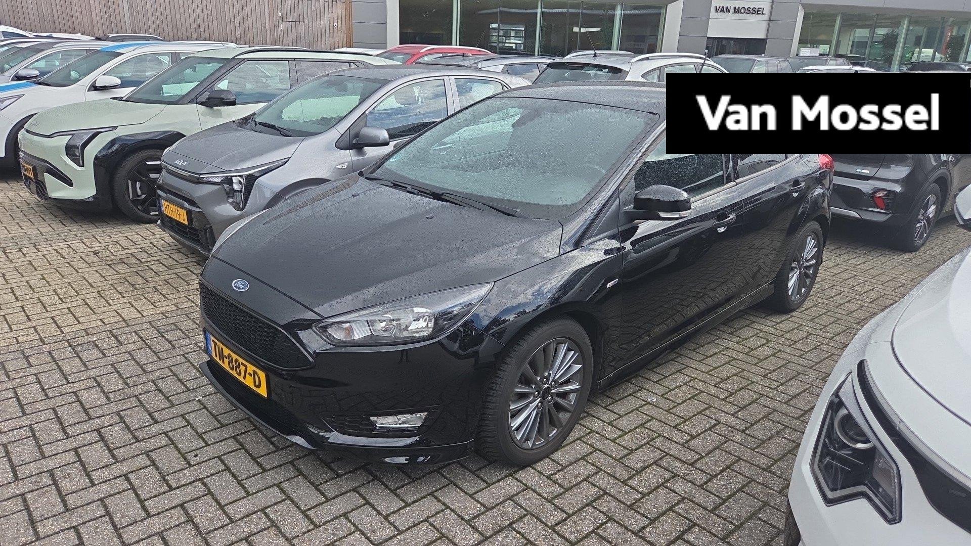 Ford Focus ST-Line | 125 PK | CAMERA | CRUISE CONTROL | NAVI, 12 maanden, Gebruikt, Euro 6, Zwart