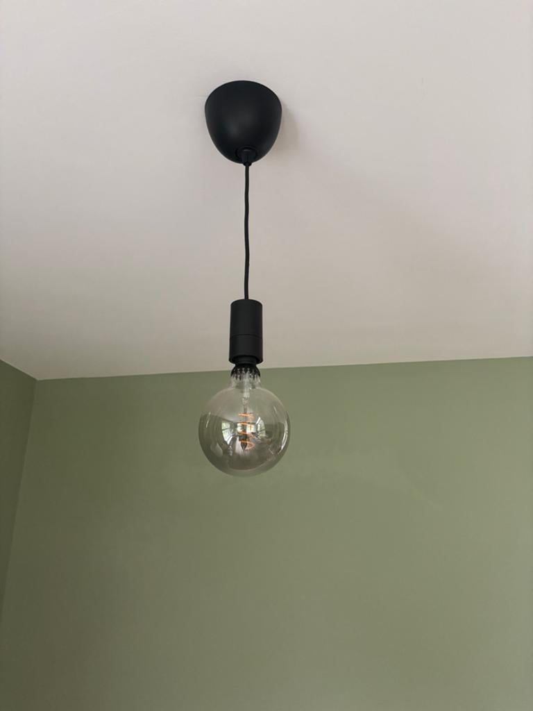 IKEA hanglamp met lichtbron, 3 stuks, Huis en Inrichting, Ophalen of Verzenden, Zo goed als nieuw, Metaal, Minder dan 50 cm