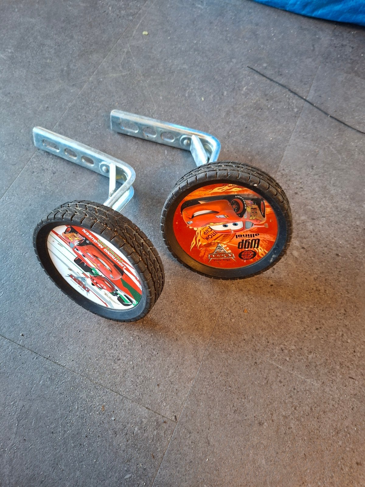 Cars zijwieltjes voor kinderfiets, Ophalen, Gebruikt, Cars