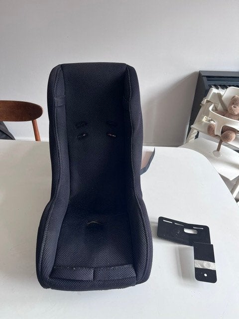 Melia peuterschaal met bevestigingsset, 0 t/m 10 kg, Achterzitje, Gebruikt, Ophalen of Verzenden