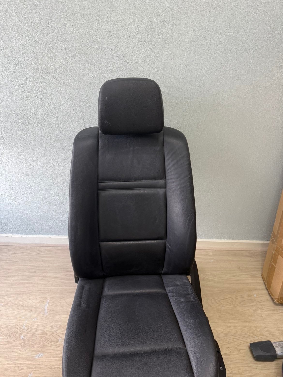 2x ISRI AUTOSTOELEN ZWART LEER – NETTE STAAT, Ophalen, BMW