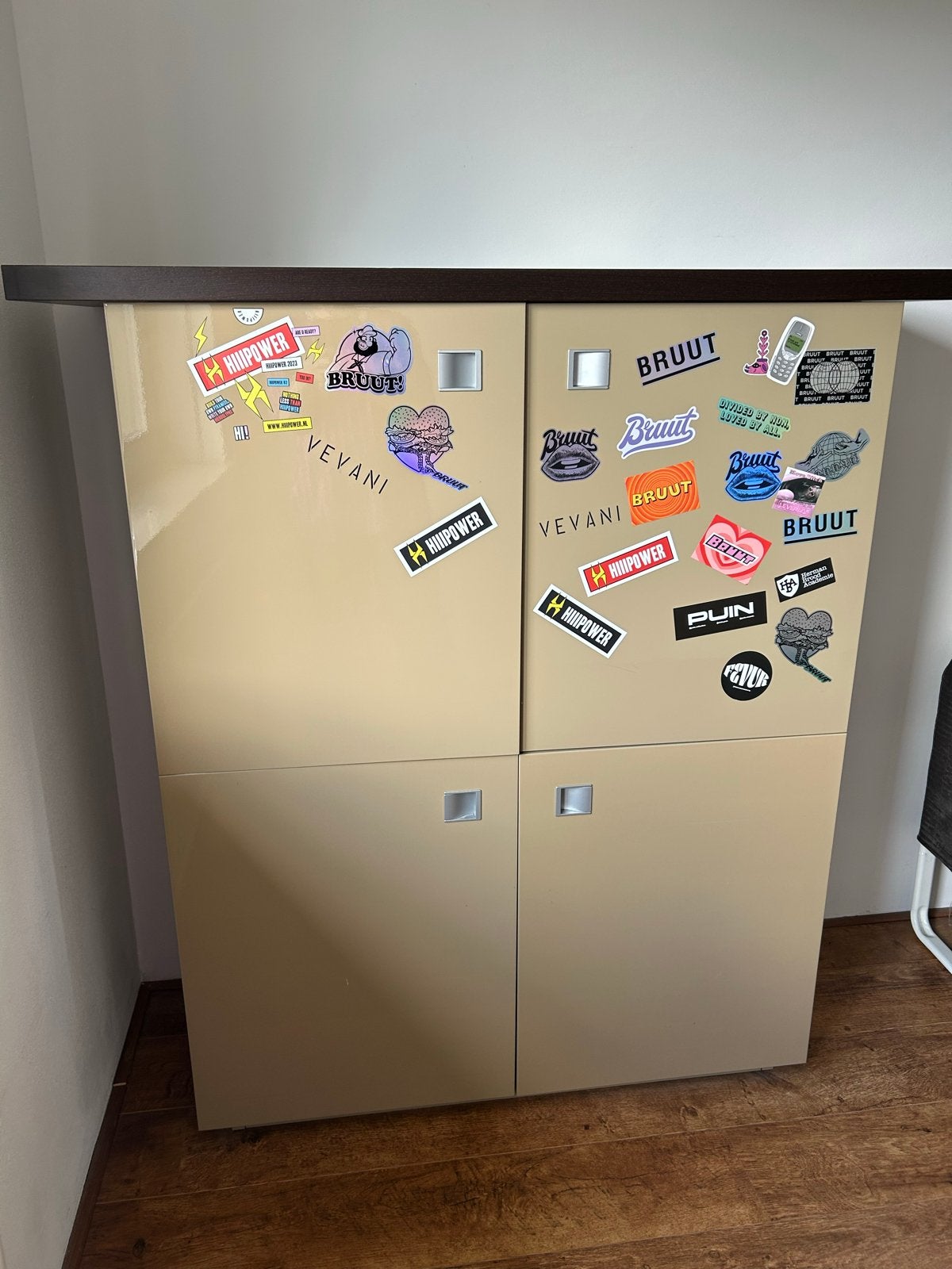 Hoogglans TV kast Taupe - De Ruytermeubel, Ophalen, Overige materialen, Gebruikt, 50 tot 100 cm