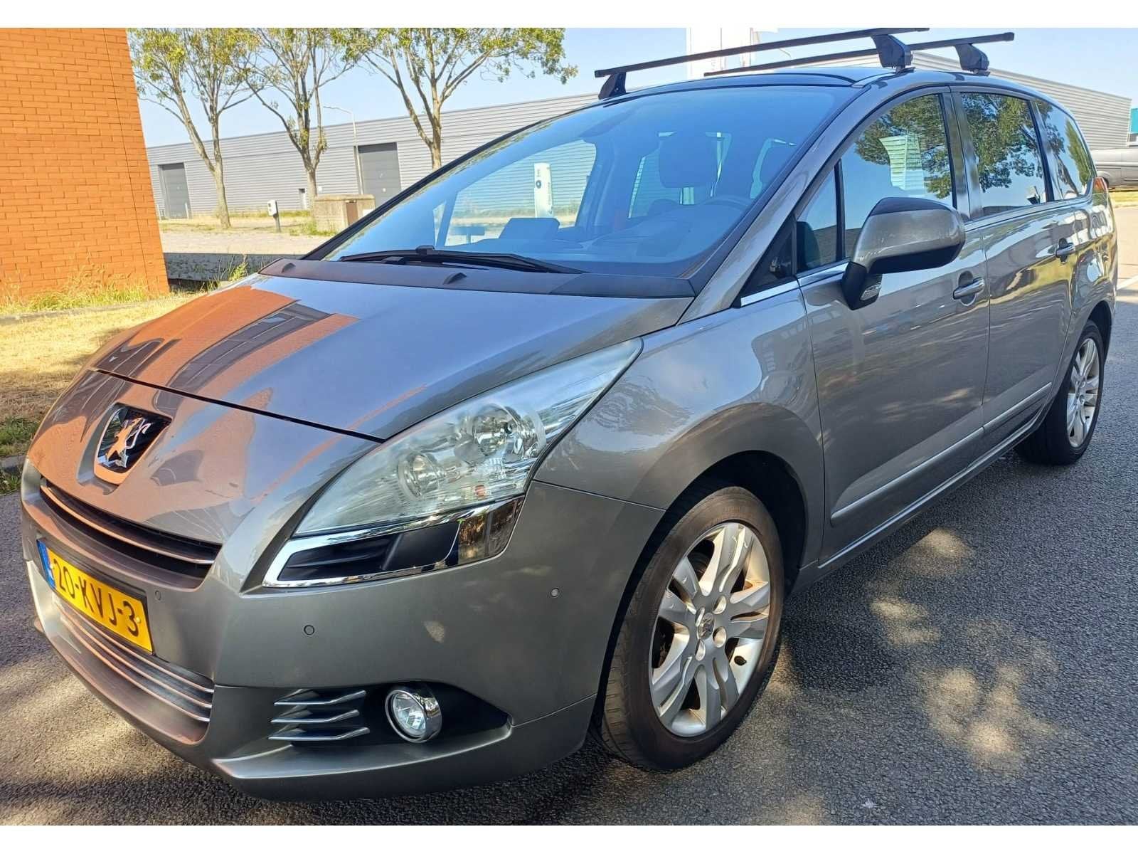 Peugeot 5008 1.6 TURBO Blue Lease Executive 7p, 20-KVJ-3, Voorwielaandrijving, Euro 5, Gebruikt, 4 cilinders