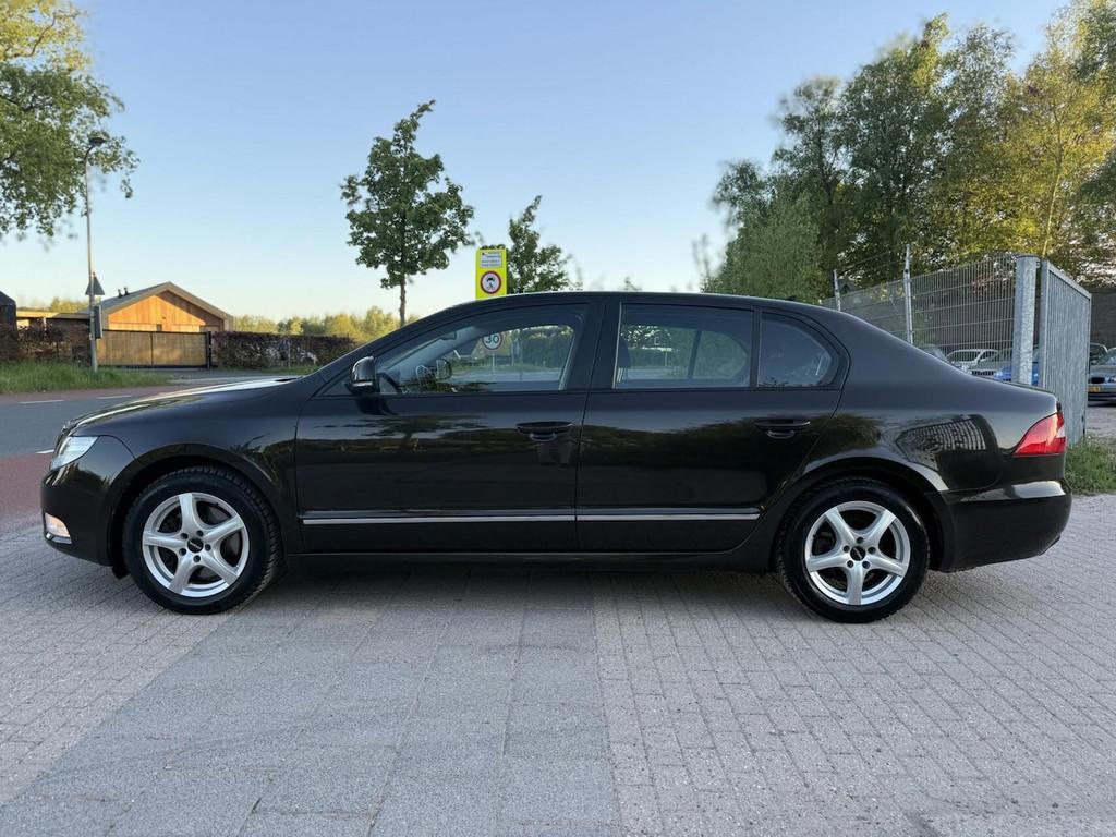 Skoda Superb 1.4 TSI Greentech Active Business Line Navi PDC, Voorwielaandrijving, Euro 5, 125 pk, Gebruikt