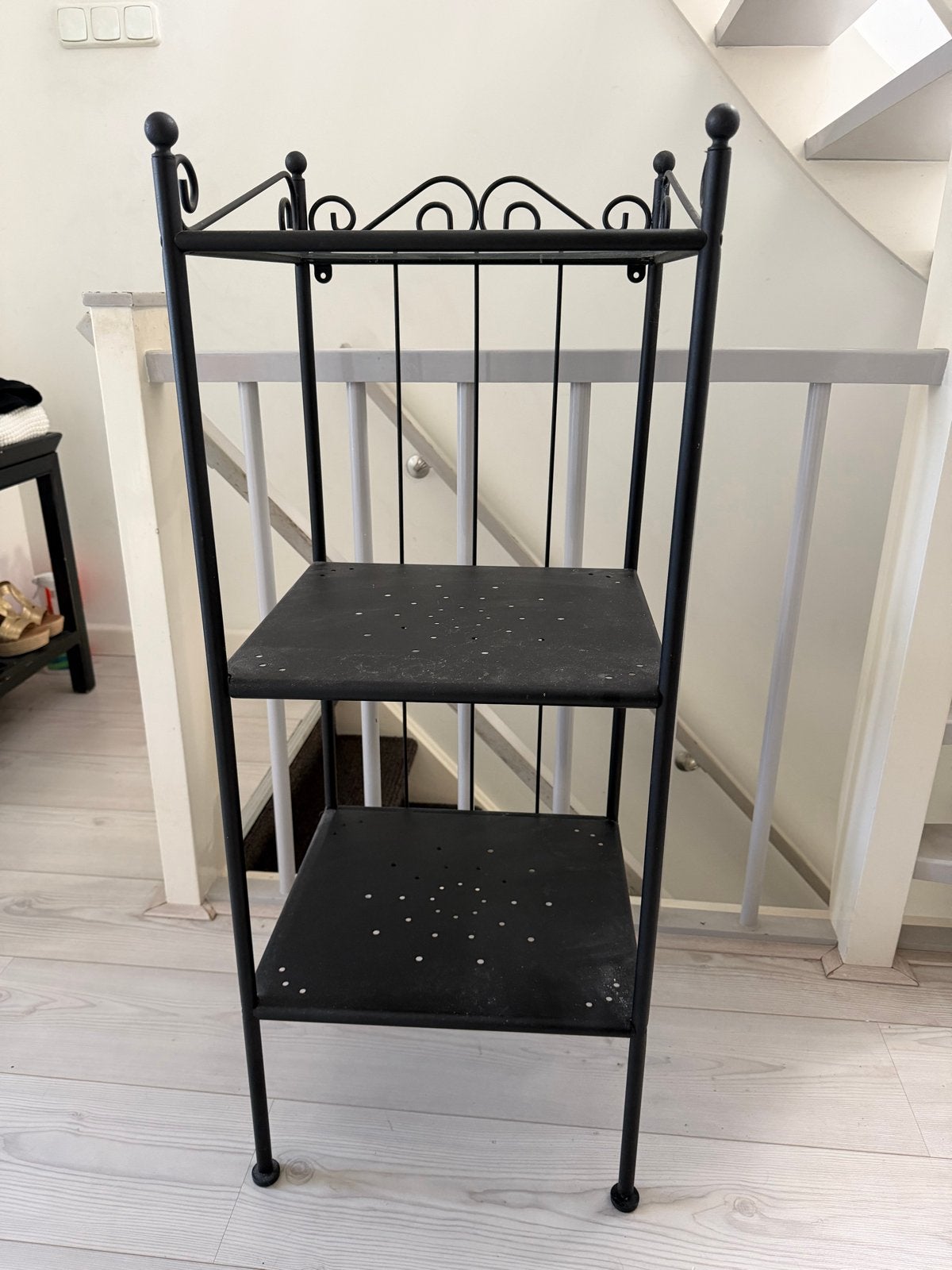 Decoratief metalen rek met glazen blad, Ophalen, Gebruikt