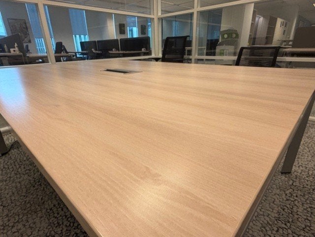 Steelcase Vergadertafel 200x140cm met stopcontact+kabelgoot, 100 tot 150 cm, 200 cm of meer, Ophalen of Verzenden, Zo goed als nieuw