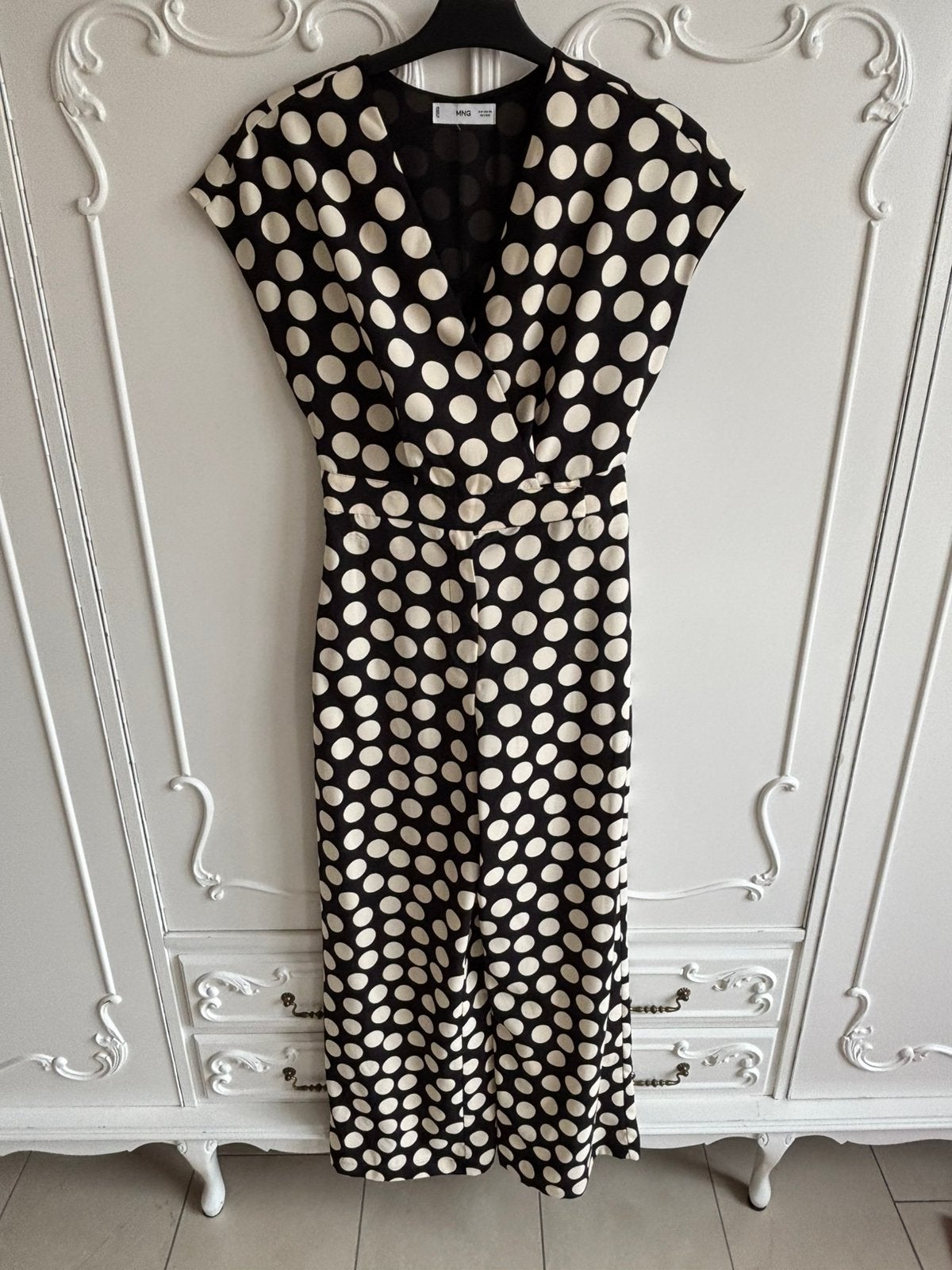 Nieuw creme zwart jumpsuit merk Mango maat XS, Kleding | Dames, Jumpsuits, Ophalen of Verzenden, Nieuw, Maat 34 (XS) of kleiner