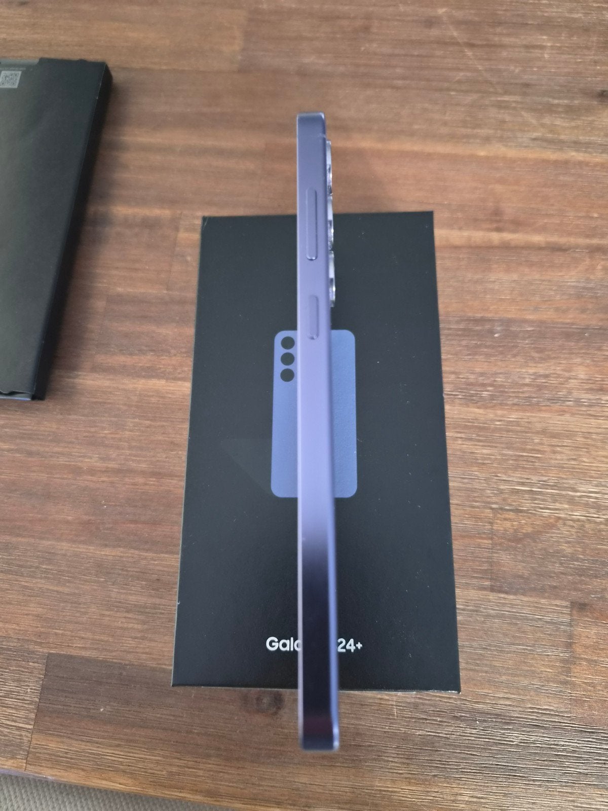Foto 8 van Samsung Galaxy S24 PLUS 256GB Cobalt Violet - Zo goed als ni