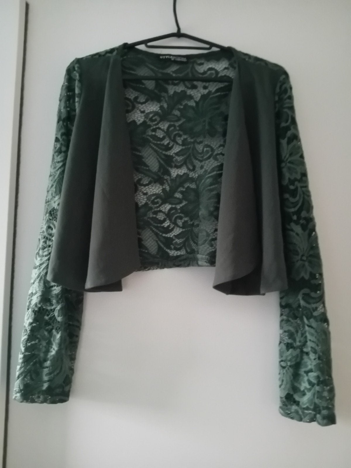 Styleboom groen kanten bolero maat M, Kleding | Dames, Maat 38/40 (M), Ophalen of Verzenden, Styleboom, Gedragen