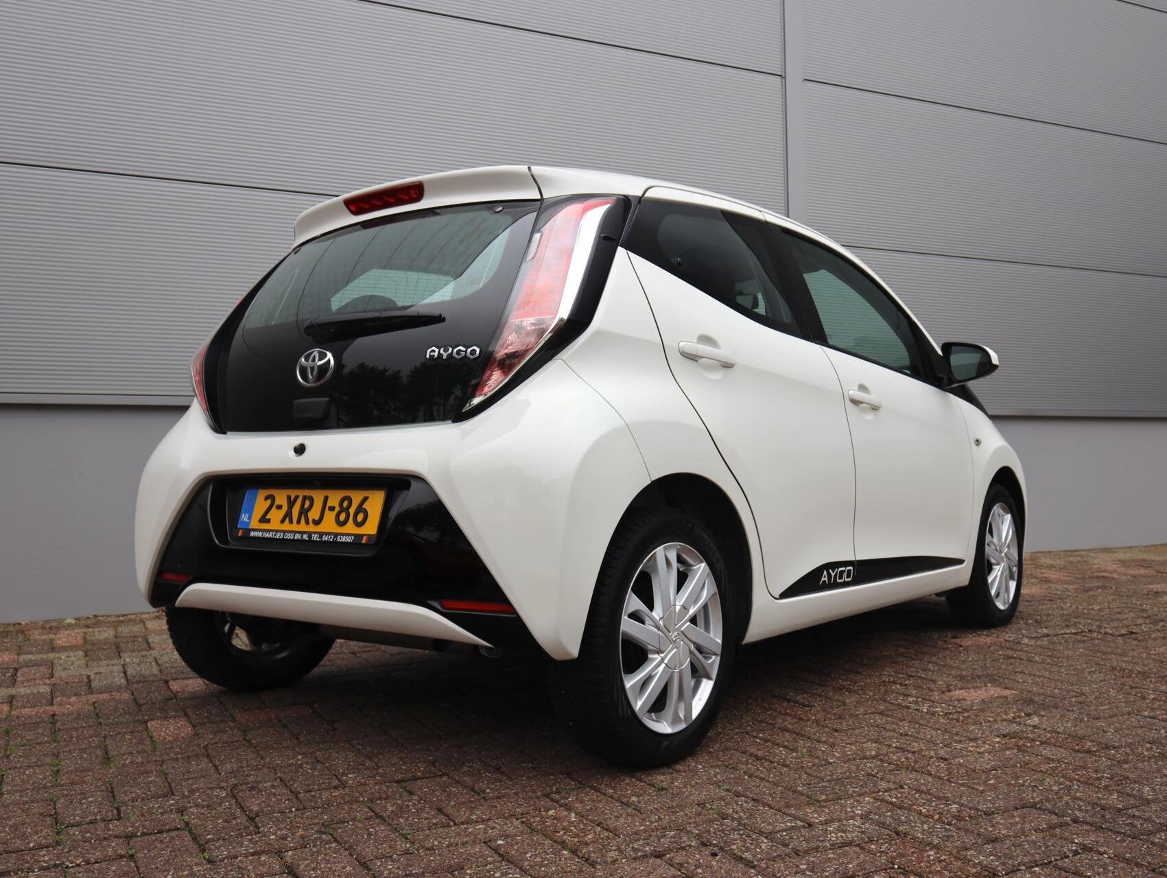 Toyota Aygo 1.0 VVT-i x-wave Automaat 5drs Vol-Opties Cabrio, Euro 5, Gebruikt, Huisgarantie, Met garantie (alle)
