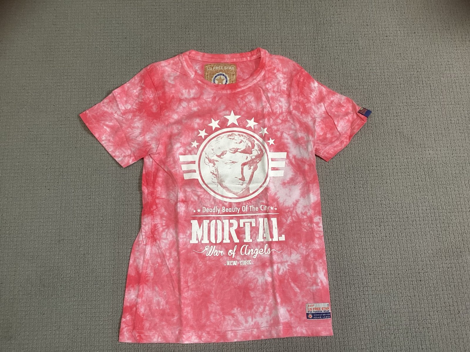 Stoer roze T-shirt met print - Maat 128/134, Ophalen of Verzenden, Zo goed als nieuw, Jongen of Meisje, Shirt of Longsleeve