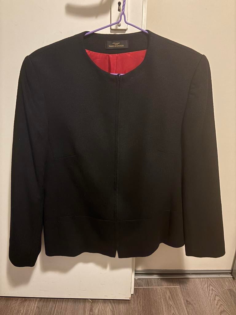 Marks & Soencer size UK 12 angora, Ophalen of Verzenden, Zo goed als nieuw, Zwart, Zonder mouw