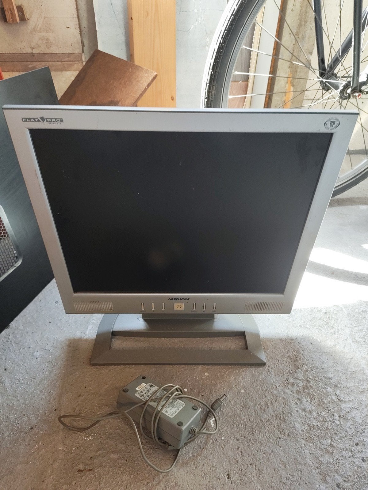 Retro Medion monitor - Ophalen, Computers en Software, Monitoren, Medion, Ophalen of Verzenden, Zo goed als nieuw, Overige typen