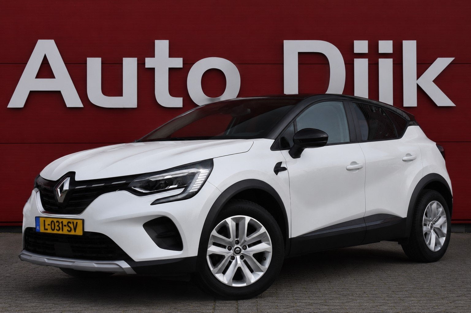 Renault Captur 1.3 TCe 140 Intens LED | Carplay | Keyless |, Stof, Gebruikt, 4 cilinders, Met garantie (alle)