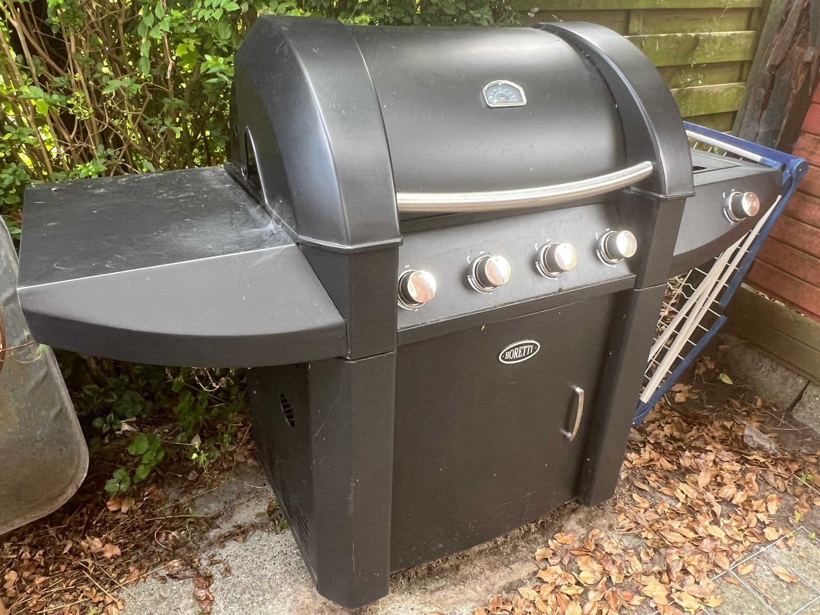 Boretti BBQ met grillplaat en gaspit - Zo goed als nieuw, Ophalen, Zo goed als nieuw