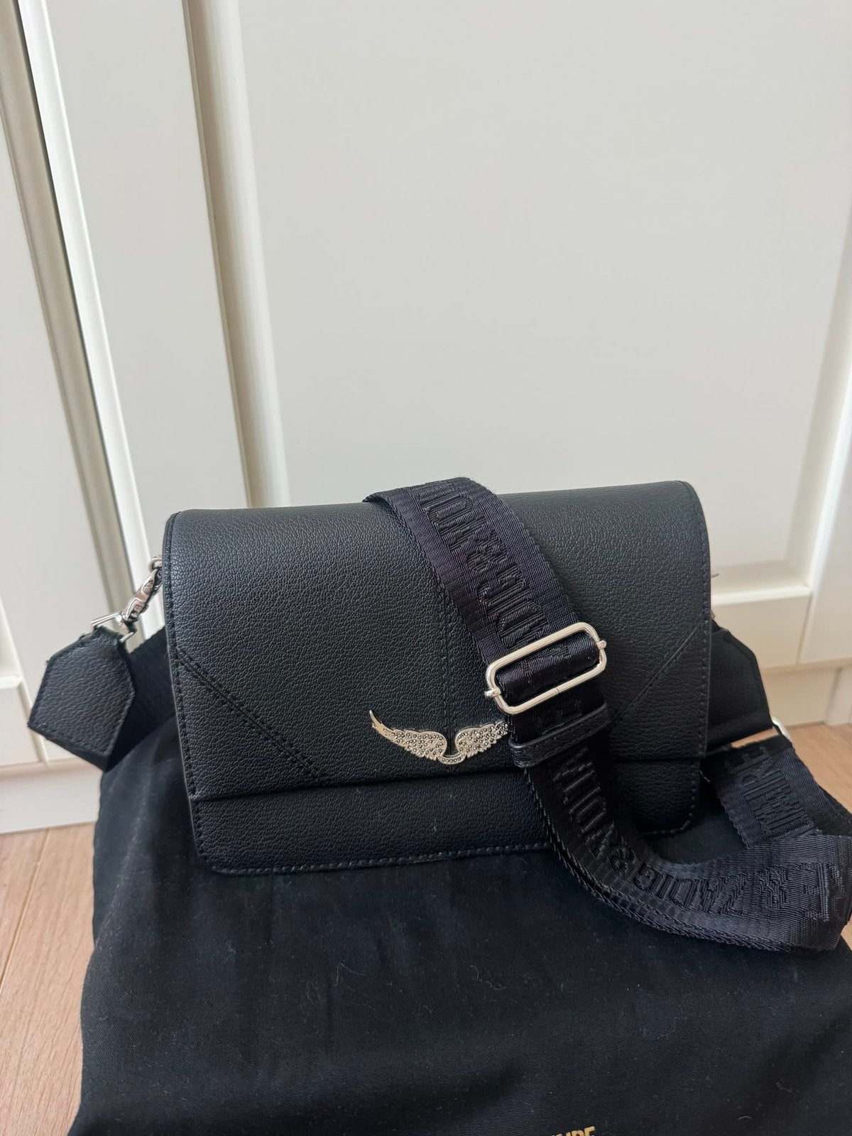 Zadig en Voltaire, Sieraden, Tassen en Uiterlijk, Tassen | Schoudertassen, Ophalen of Verzenden, Zo goed als nieuw, Zwart