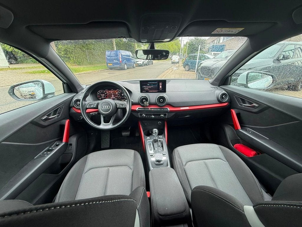 Audi Q2 35 TFSI S Edition Automaat, Navi, 150PK Dealer auto, Stof, 4 cilinders, 150 pk, Wit